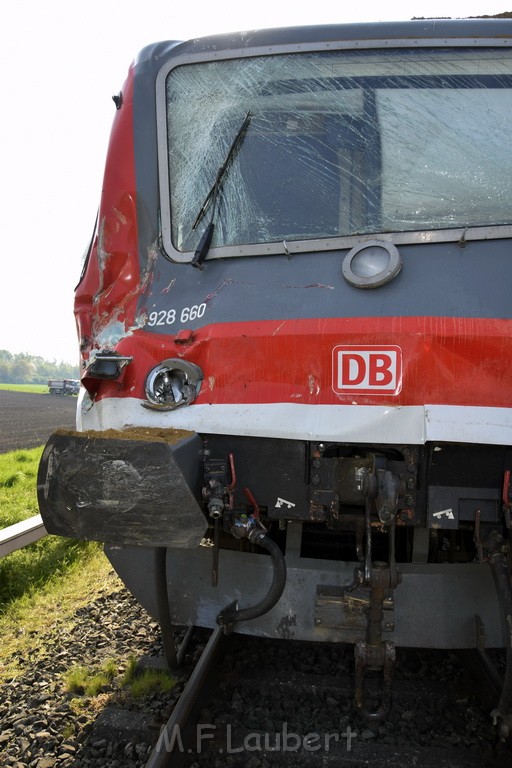 Schwerer VU LKW Zug Bergheim Kenten Koelnerstr P138.JPG - Miklos Laubert